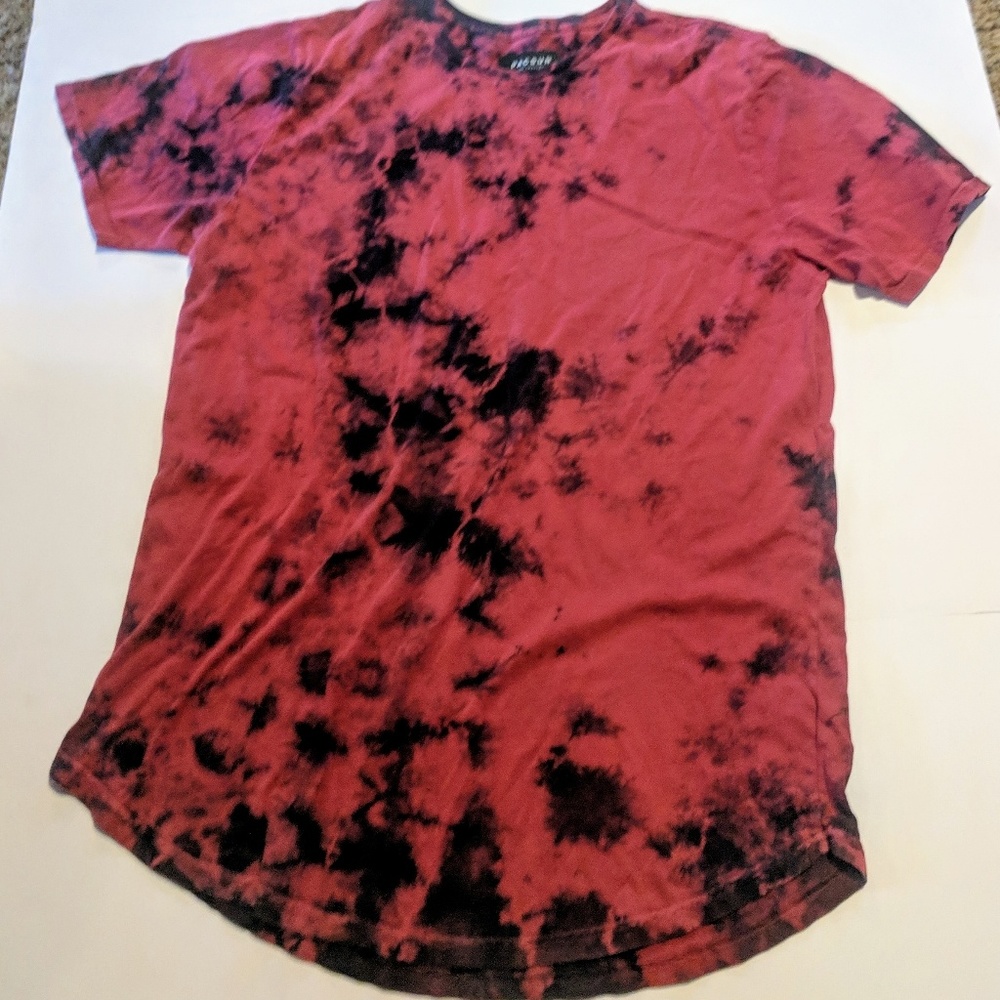 Pacsun Scallop Fit Black Red Tie Dye Size Large